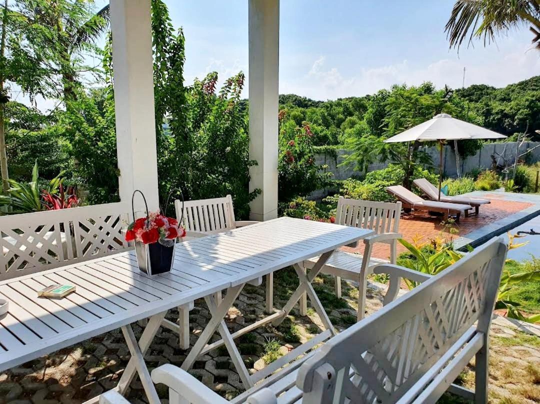 Hồ Lân Retreat, Villa mặt biển dành cho 8 người. Pho Tri Exterior foto