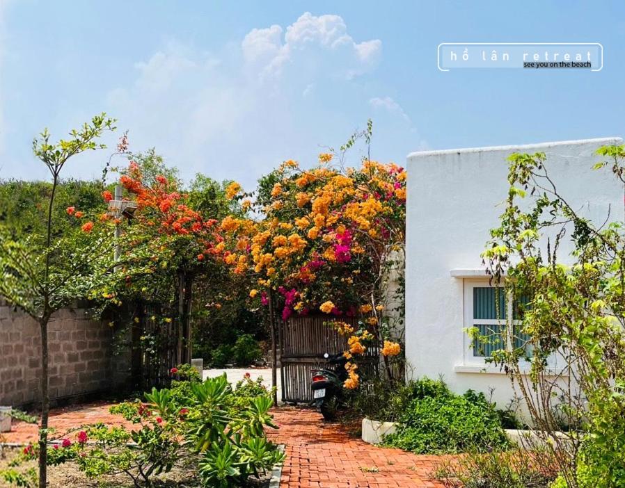 Hồ Lân Retreat, Villa mặt biển dành cho 8 người. Pho Tri Exterior foto